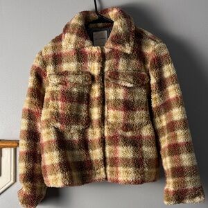 Avec Le Filles. Size small Sherpa Plaid Shacket Jacket in Cream, Brown & Rust